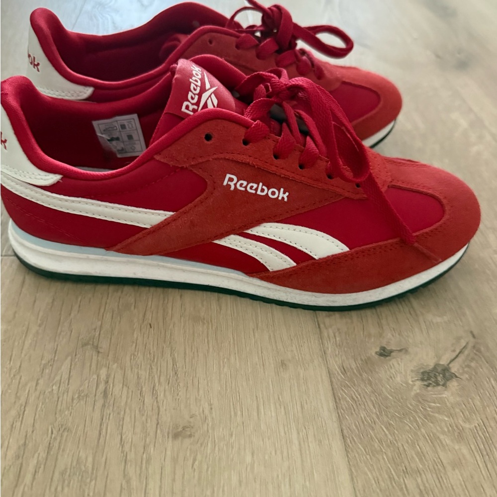 Reebok Footwear Women's Reebok World 70 Reebok Classics Women Red size 8